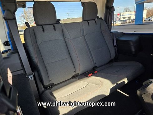 Used 2024 Jeep Wrangler Rubicon w/ Technology Group image 19