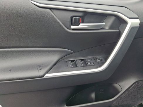 Certified 2025 Toyota RAV4 XLE w/ Convenience Package image 12