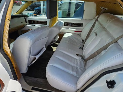Used 1994 Cadillac Fleetwood Brougham RWD image 9