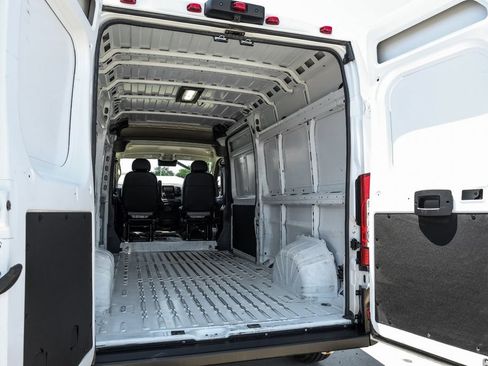 Used 2025 RAM ProMaster 2500 w/ Convenience Group FWD image 48