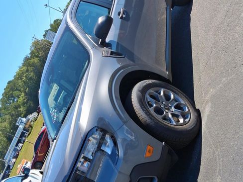 New 2025 Ford Maverick XLT image 24