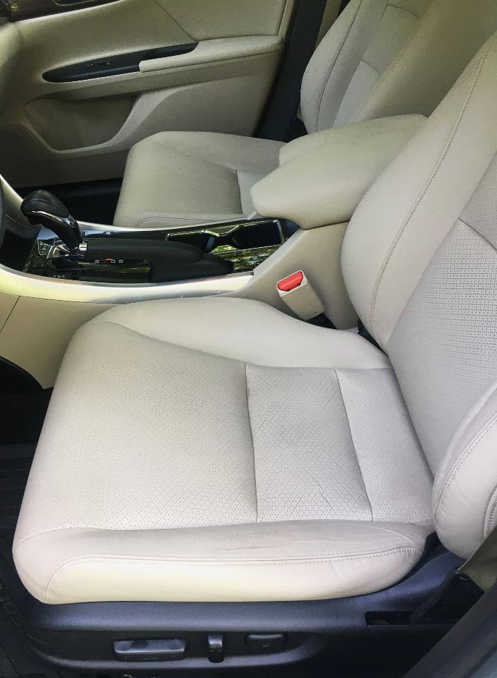 Used 2017 Honda Accord Touring image 19