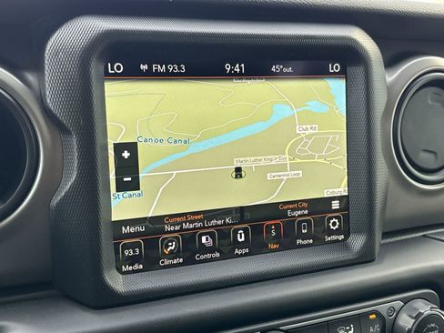 Used 2021 Jeep Gladiator Sport image 19