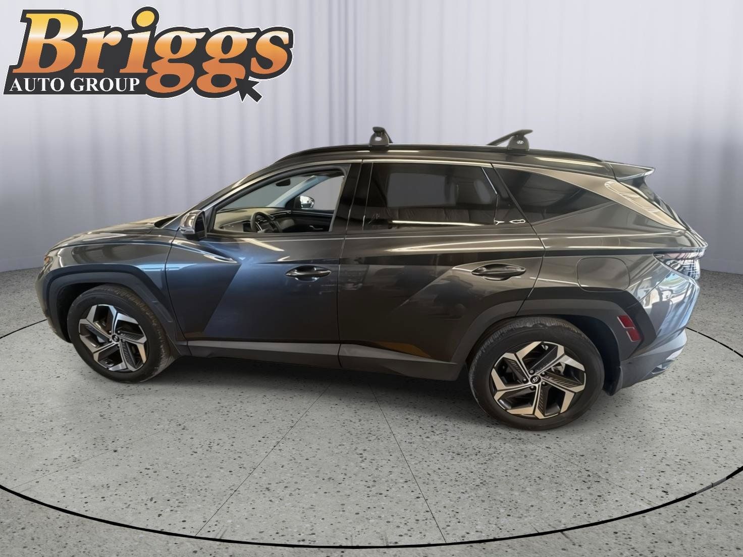 Used 2023 Hyundai Tucson Limited FWD image 2