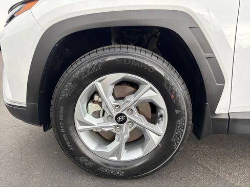 Used 2023 Hyundai Tucson SE AWD/4WD image 11