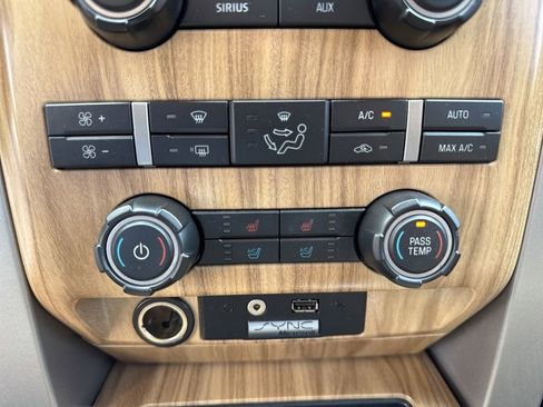 Used 2011 Ford F150 Lariat w/ Lariat Plus Pkg image 41