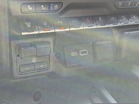 Certified 2023 GMC Sierra 2500 Denali w/ Denali Ultimate Package image 25