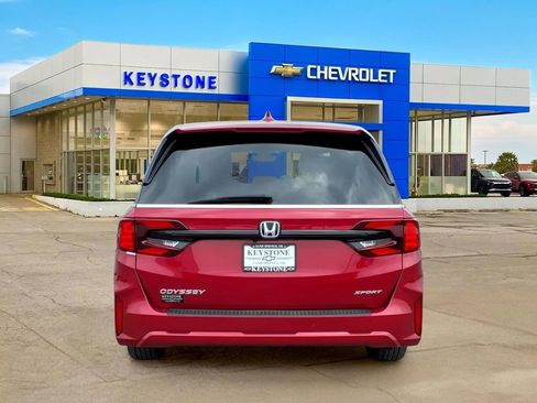 Used 2025 Honda Odyssey Sport-L image 6