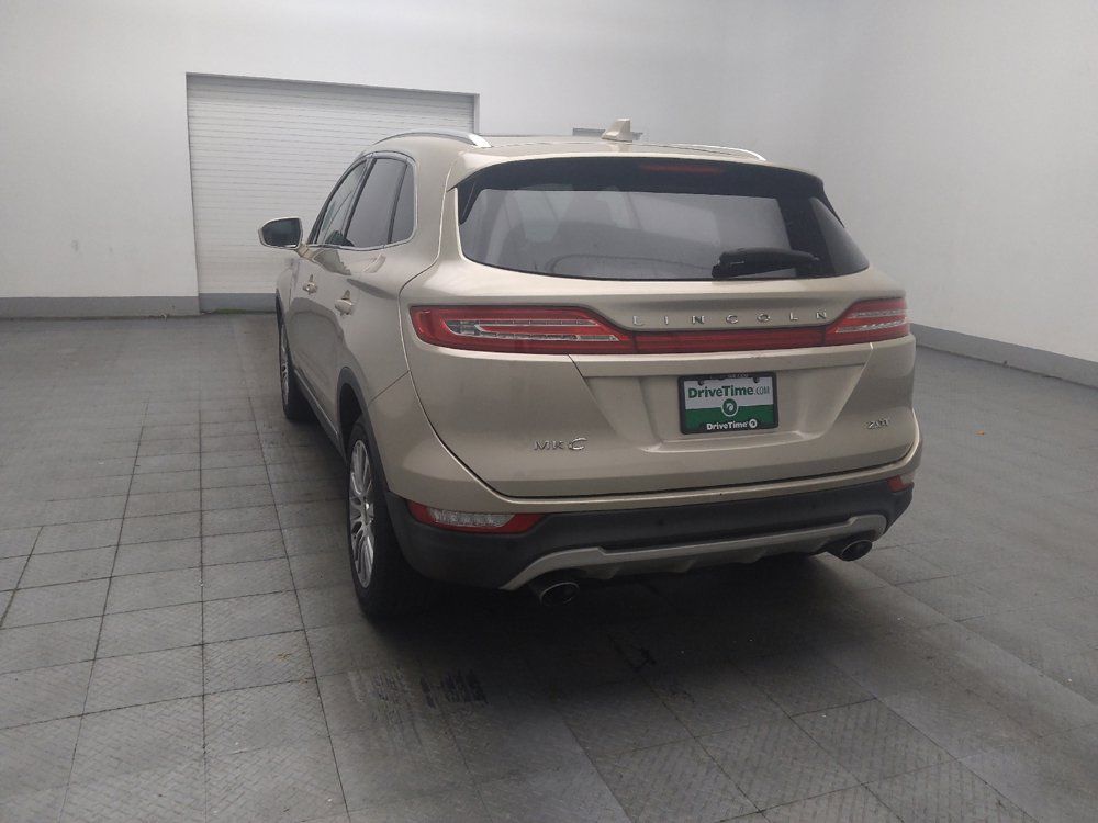 Used 2017 Lincoln MKC Reserve FWD image 5