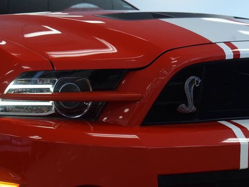 Used 2011 Ford Mustang Shelby GT500 RWD image 11