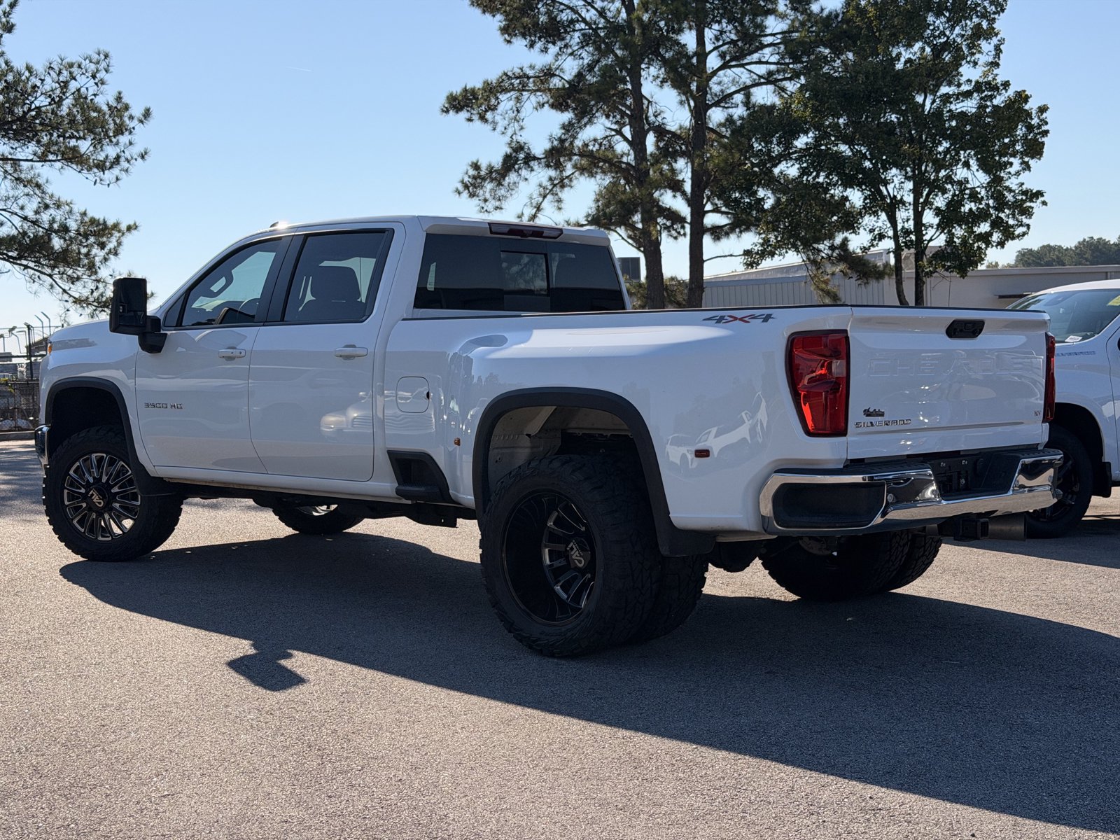 Used 2026 Chevrolet Silverado 3500 LT w/ All Star Edition AWD/4WD image 10