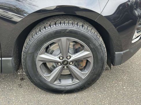 Used 2022 Ford Edge SEL w/ Sport Appearance Package image 10