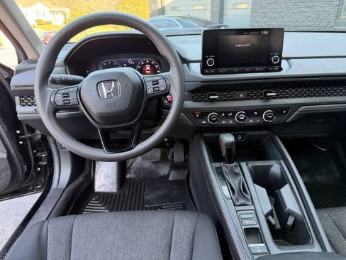 Used 2024 Honda Accord EX image 23