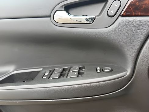 Used 2012 Chevrolet Impala LT FWD image 18