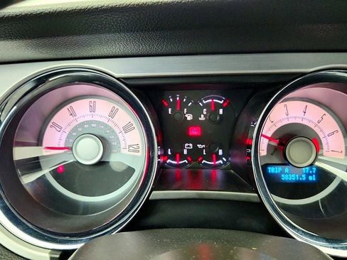 Used 2010 Ford Mustang Coupe RWD image 14