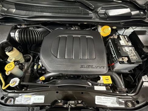 Used 2019 Dodge Grand Caravan GT FWD image 23