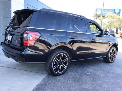 Used 2021 Ford Expedition Limited RWD image 9