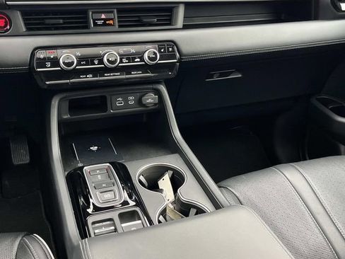 Used 2023 Honda Pilot Elite image 18