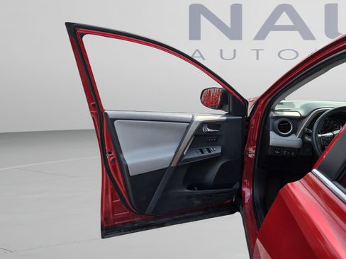 Used 2015 Toyota RAV4 Limited w/ Technology Package FWD image 9