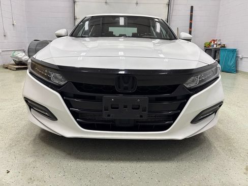 Used 2019 Honda Accord Sport image 9