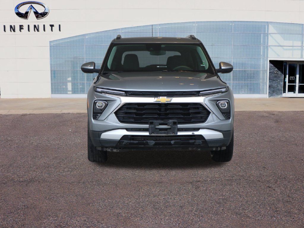 Used 2025 Chevrolet TrailBlazer LT AWD/4WD image 11