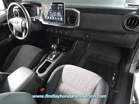Used 2022 Toyota Tacoma TRD Off-Road w/ Technology Package AWD/4WD image 21