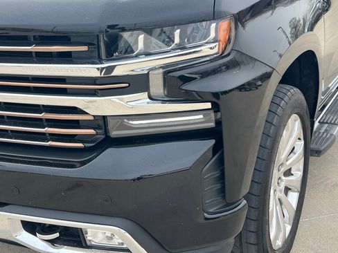 Used 2020 Chevrolet Silverado 1500 High Country w/ Technology Package image 4