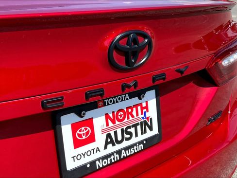 Used 2019 Toyota Camry XSE FWD image 31