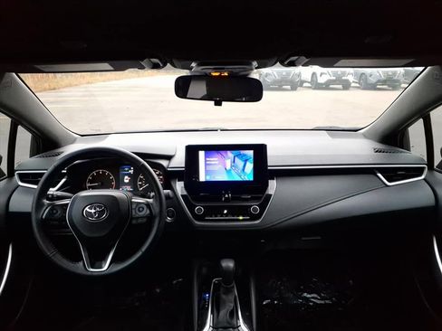Used 2024 Toyota Corolla SE image 13