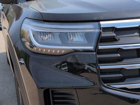 New 2026 Ford Explorer Active image 9