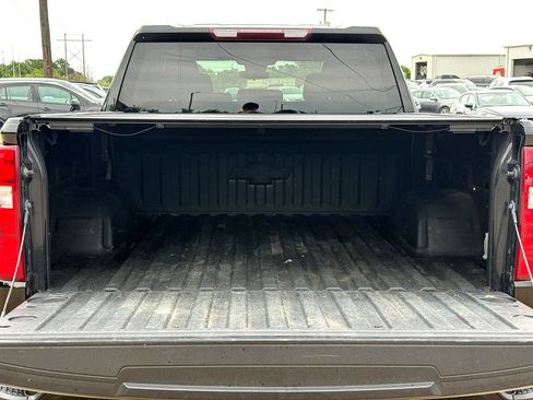 Used 2022 Chevrolet Silverado 1500 Custom AWD/4WD image 10