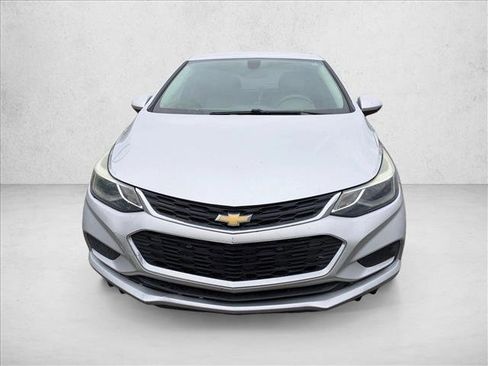 Used 2016 Chevrolet Cruze LT w/ Convenience Package FWD image 2