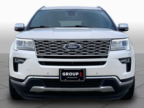 Used 2019 Ford Explorer Platinum AWD/4WD image 4