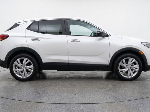Used 2025 Buick Encore GX Preferred FWD image 11