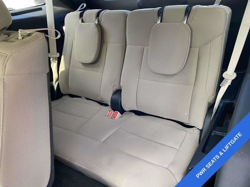 Certified 2022 Ford Explorer XLT RWD image 13