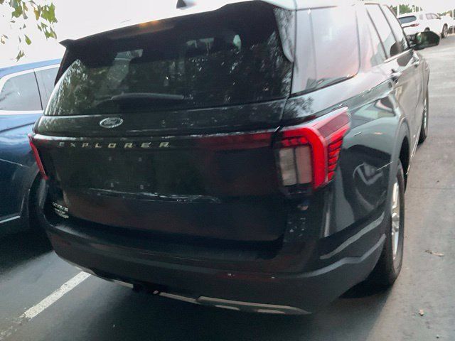 Used 2026 Ford Explorer Active w/ Active Comfort Package RWD image 7