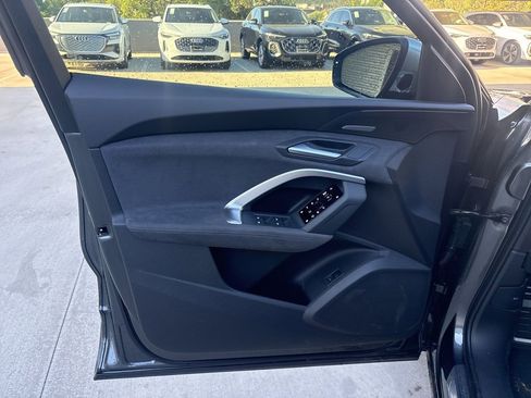 New 2026 Audi SQ5 Premium Plus image 10