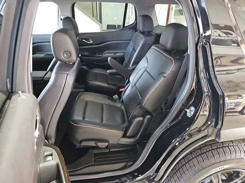 Used 2023 GMC Acadia AT4 w/ Technology Package image 12
