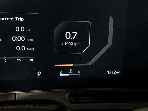 Used 2025 Kia Carnival SX w/ SX Dark Edition Package image 20