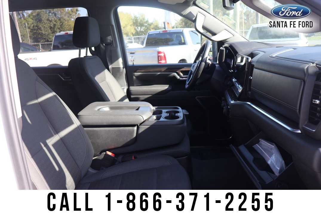 Used 2025 Chevrolet Silverado 2500 LT w/ Safety Package AWD/4WD image 28