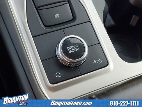 Used 2022 Ford Explorer XLT image 26