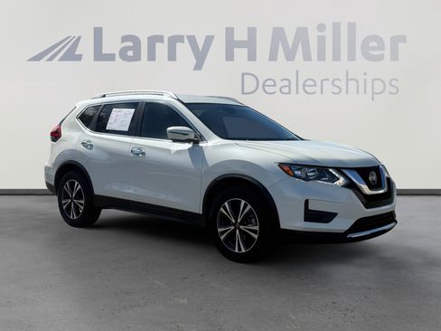 Used 2020 Nissan Rogue SV w/ Premium Package image 8