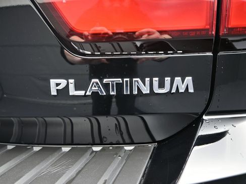 Used 2024 Nissan Armada Platinum w/ Captain's Chairs Package image 10