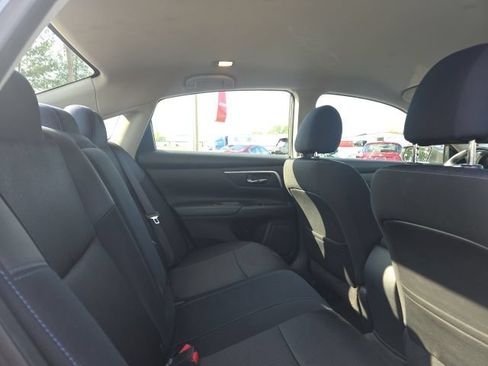 Used 2017 Nissan Altima 2.5 SR FWD image 15