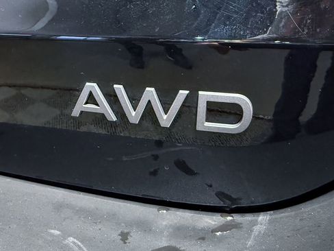 Certified 2025 Nissan Kicks SV image 10