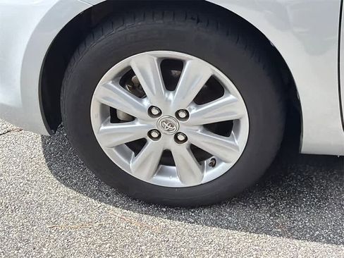 Used 2009 Toyota Yaris Sedan image 8