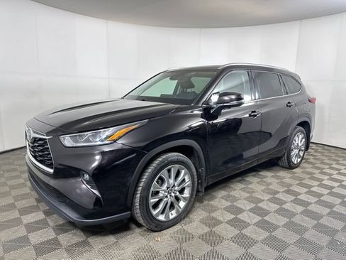 Used 2020 Toyota Highlander Limited image 7