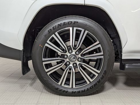 Used 2026 Lexus LX 600 4WD w/ Accessory Package (Z1) image 27