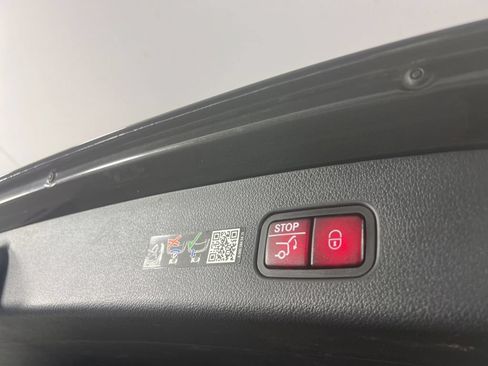 Certified 2024 Mercedes-Benz GLC 300 4MATIC image 20