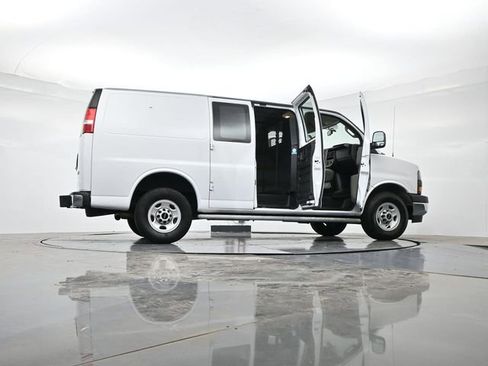 Used 2023 GMC Savana 2500 w/ Driver Convenience Package image 53